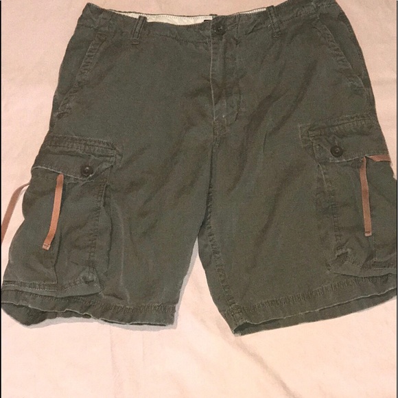 J. Crew Other - GUC Men’s J.Crew cargo shorts. Distressed. Sz 31W